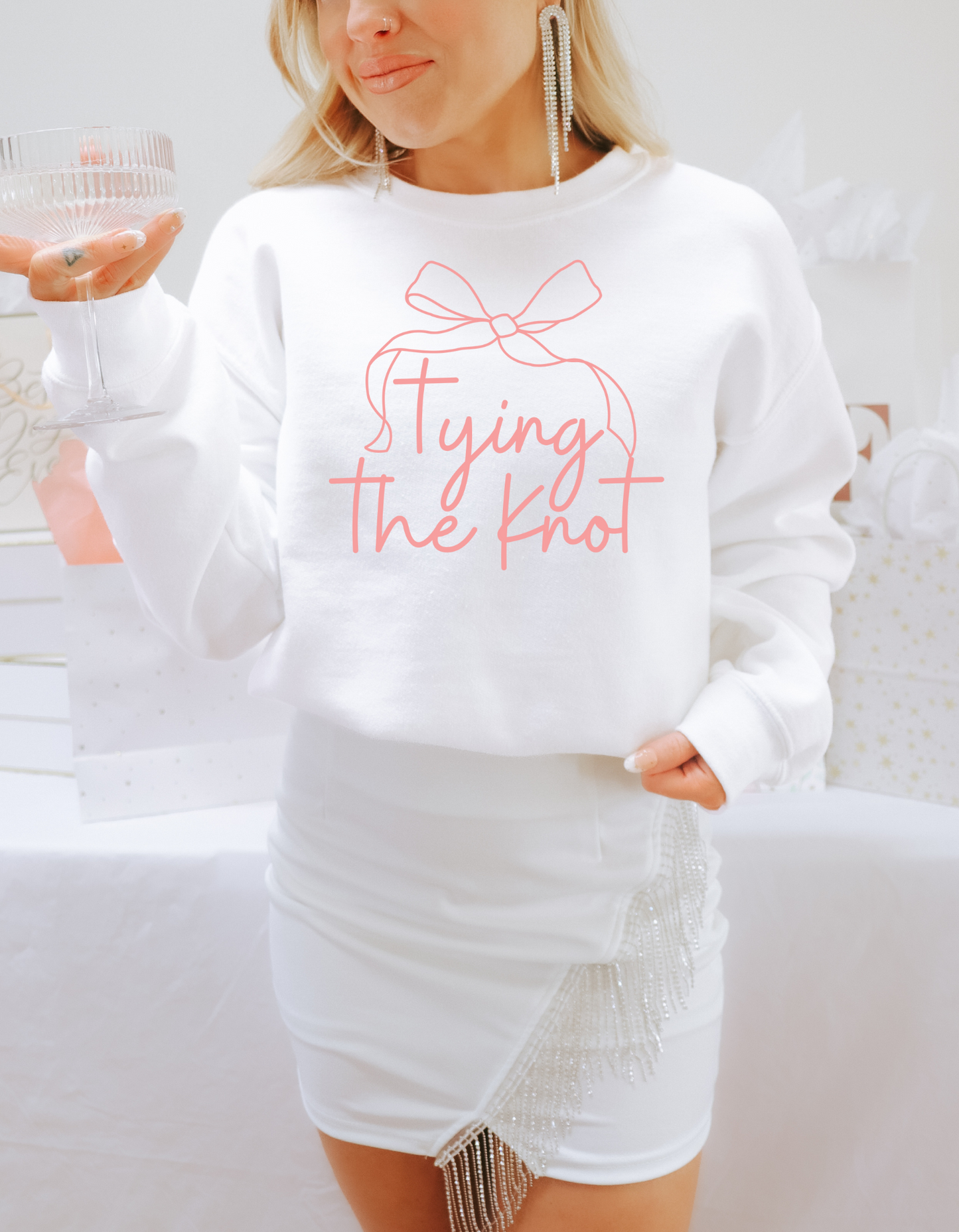 Tying the Knot π°π»ββοΈ Sweatshirt